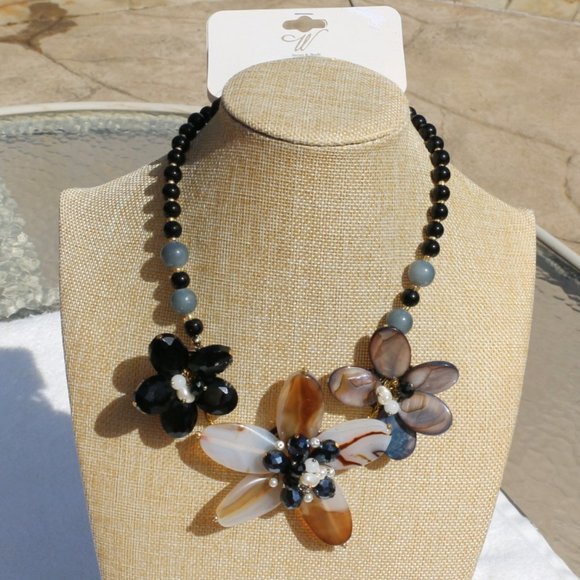 Large Agate Pearl & Mother of Pearl Flower Necklace Earring Set Chunky Handmade - Picture 5 of 6